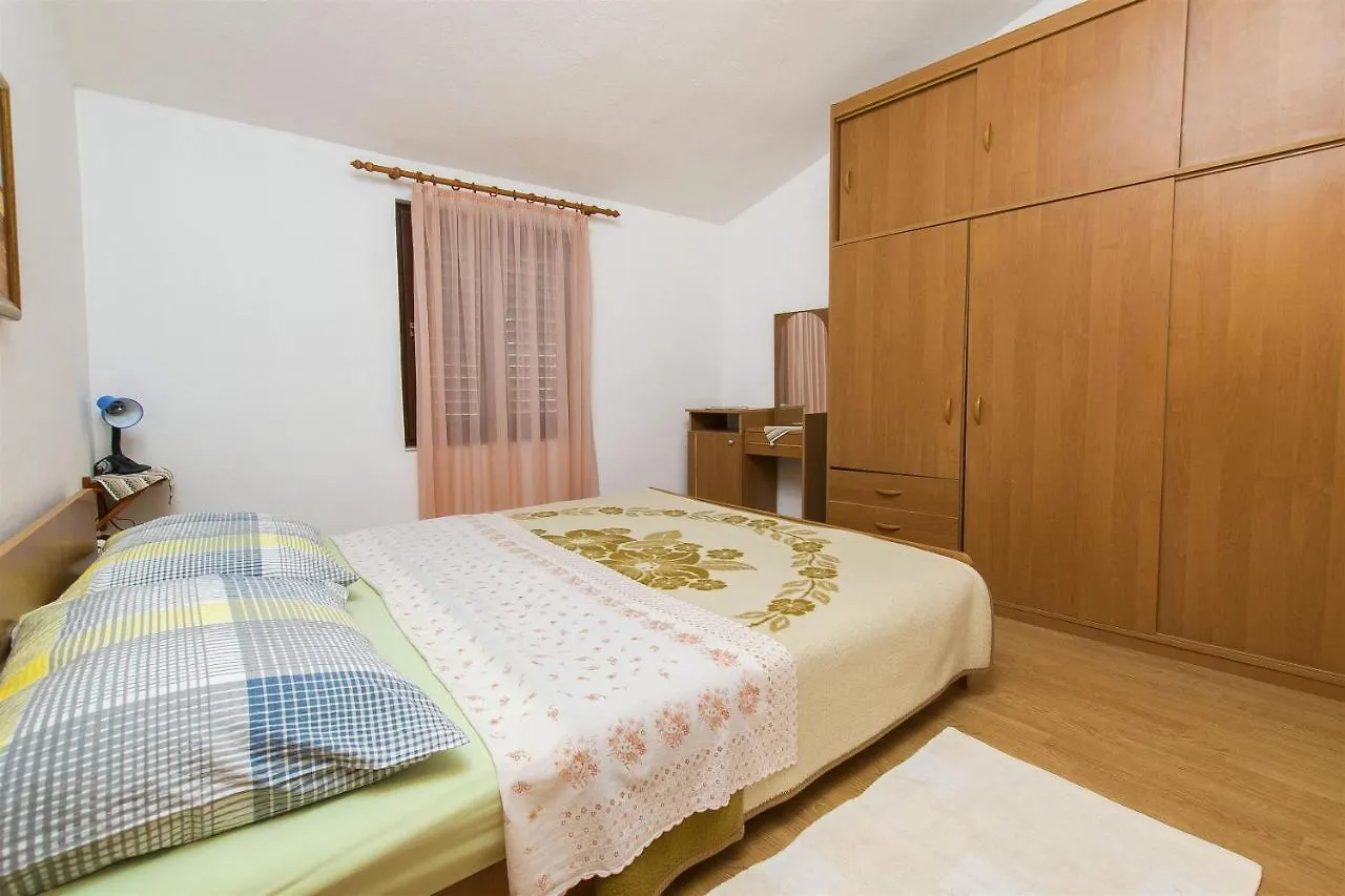 Apartments Pavlina Starigrad Paklenica Kroatien