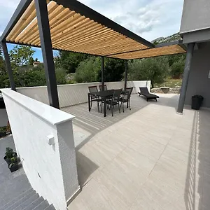 Starigrad Paklenica-Josipa Apartmani Apartment